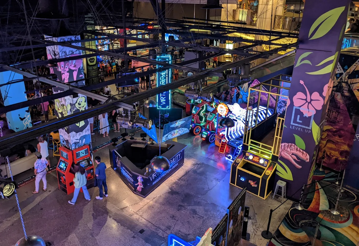 Level UP VR arena and games